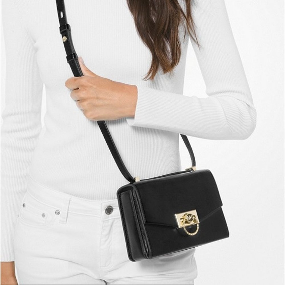 $89 MICHAEL MICHAEL KORS Leather Crossbody Bag